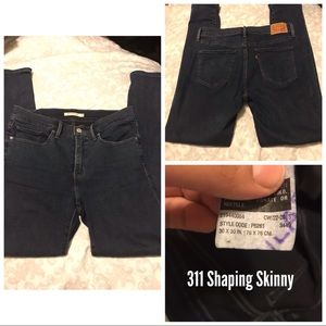 Levi’s Shaping Skinny